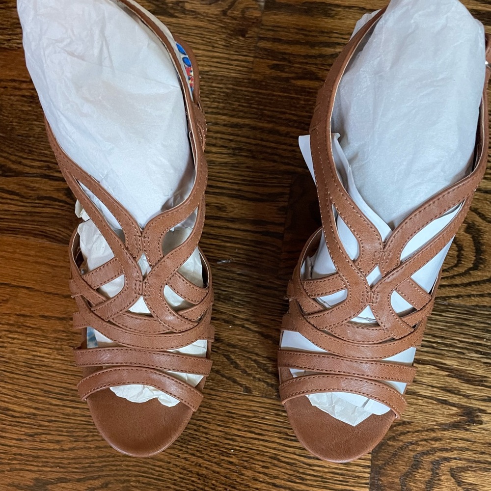 Madden girl wedge heeled sandals